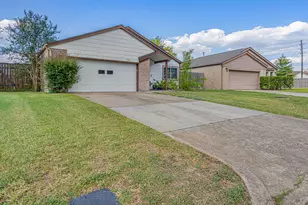 13806 Sheri Hollow Ln, Houston, TX 77082 - Photo 25