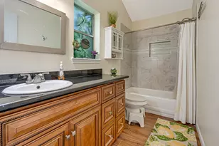 13806 Sheri Hollow Ln, Houston, TX 77082 - Photo 19