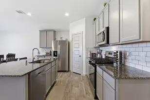 137 Big Sandy Ln, Anahuac, TX 77514 - Photo 7