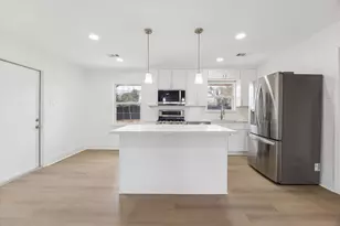 2302 Hewitt Dr, Houston, TX 77018 - Photo 3