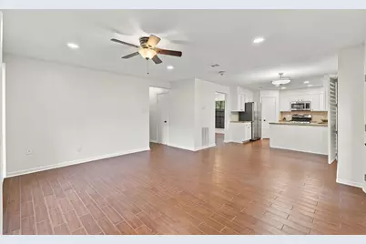 19 Village Knoll Place Place, The Woodlands, TX 77381 - Photo 17