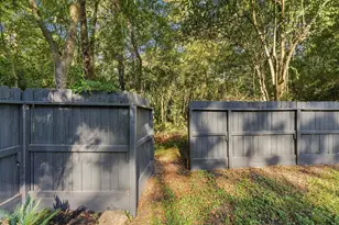 19 Village Knoll Pl Pl, The Woodlands, TX 77381 - Photo 37