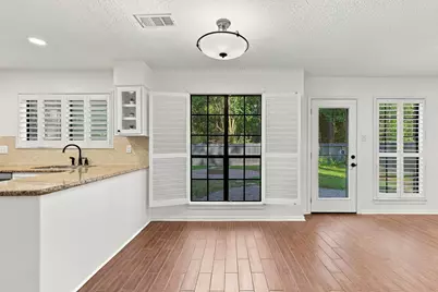19 Village Knoll Place Place, The Woodlands, TX 77381 - Photo 11