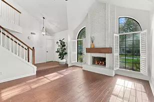 19 Village Knoll Pl Pl, The Woodlands, TX 77381 - Photo 7
