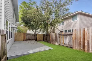 39 Camellia Grove Circle, The Woodlands, TX 77382 - Photo 5