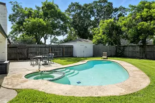 10718 Chevy Chase Dr, Houston, TX 77042 - Photo 43