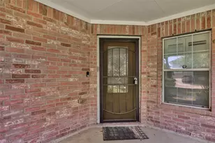 16002 NE Sonoma Park Dr, Houston, TX 77049 - Photo 3