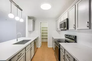 8051 Bay Branch Dr, The Woodlands, TX 77382 - Photo 13