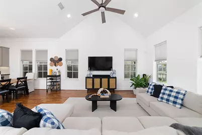 8726 Kempwood Drive, Houston, TX 77080 - Photo 9