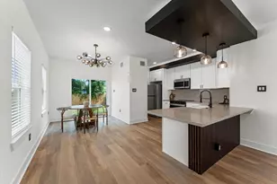 8605 Amadwe St, Houston, TX 77051 - Photo 9