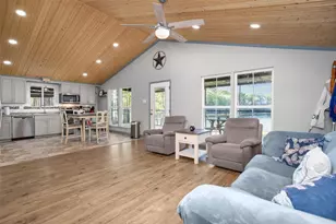 600 Pine Island Cove Rd, Grapeland, TX 75844 - Photo 5