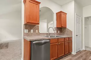 602 Marblehead St, Dayton, TX 77535 - Photo 9