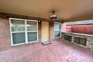 9559 Carmalee St, Houston, TX 77075 - Photo 11