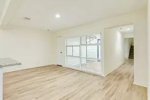 408 Gardenia St, Lake Jackson, TX 77566 - Photo 9