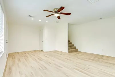 408 Gardenia Street, Lake Jackson, TX 77566 - Photo 11