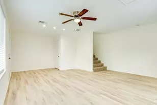 408 Gardenia St, Lake Jackson, TX 77566 - Photo 11
