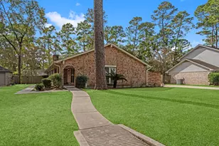 1930 River Falls Dr, Houston, TX 77339 - Photo 3