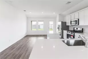 4706 Jasmine Heather Ln, Baytown, TX 77521 - Photo 5