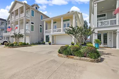 2172 Marina Way, Kemah, TX 77565 - Photo 1
