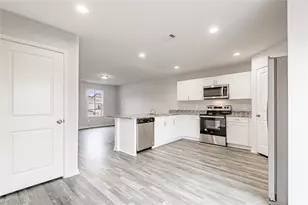 406 Del Monte Dr, Huntsville, TX 77320 - Photo 11