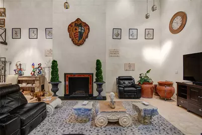 526 Bolton Place, Houston, TX 77024 - Photo 11