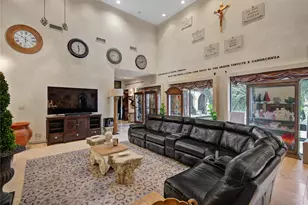 526 Bolton Pl, Houston, TX 77024 - Photo 13