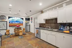 526 Bolton Pl, Houston, TX 77024 - Photo 17