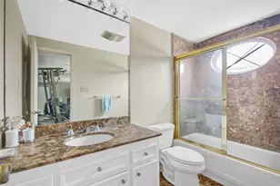 526 Bolton Pl, Houston, TX 77024 - Photo 29