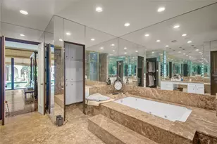 526 Bolton Pl, Houston, TX 77024 - Photo 23