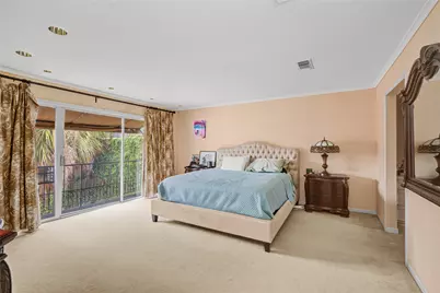 526 Bolton Place, Houston, TX 77024 - Photo 37