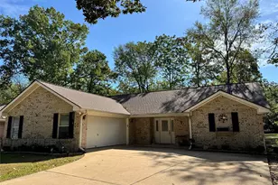 281 Broadmoor Dr, Trinity, TX 75862 - Photo 1