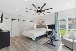 5807 Ettrick Dr, Houston, TX 77035 - Photo 19