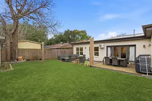 5807 Ettrick Dr, Houston, TX 77035 - Photo 35