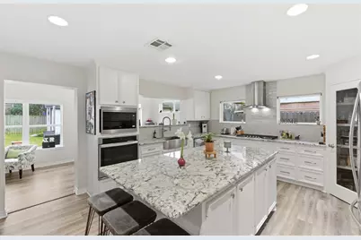 5807 Ettrick Drive, Houston, TX 77035 - Photo 11