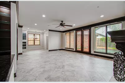 2 Hickory Shadows Drive, Houston, TX 77055 - Photo 17