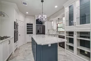 2 Hickory Shadows Dr, Houston, TX 77055 - Photo 23