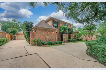 2 Hickory Shadows Drive, Houston, TX 77055 - Photo 3