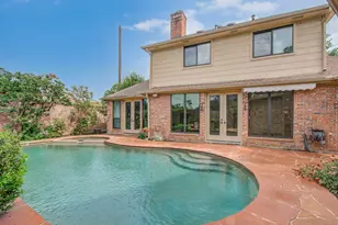 2 Hickory Shadows Dr, Houston, TX 77055 - Photo 49