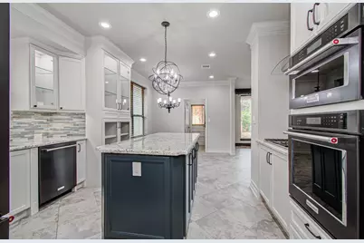 2 Hickory Shadows Drive, Houston, TX 77055 - Photo 25