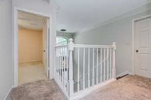 2 Hickory Shadows Dr, Houston, TX 77055 - Photo 37