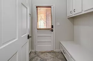2 Hickory Shadows Dr, Houston, TX 77055 - Photo 29
