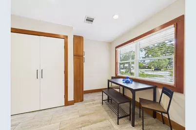 2432 Chimney Rock Road, Houston, TX 77056 - Photo 11