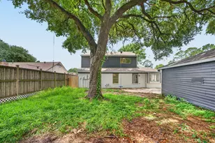 24106 Spring Mill Ln, Spring, TX 77373 - Photo 9