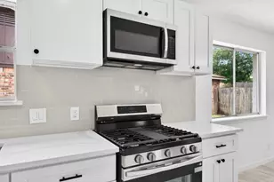 24106 Spring Mill Ln, Spring, TX 77373 - Photo 17