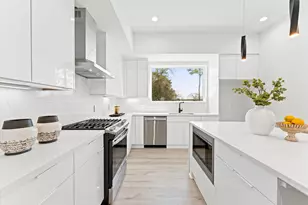 1841 Wycliffe Dr, Houston, TX 77043 - Photo 9