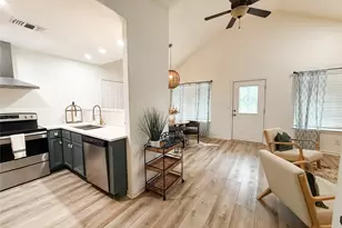 904 Ewing St, Brenham, TX 77833 - Photo 13