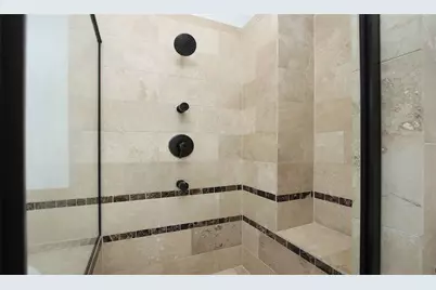 1330 W 25th Street #C, Houston, TX 77008 - Photo 25