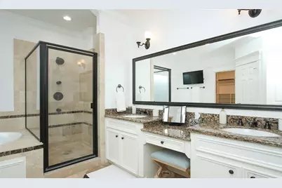 1330 W 25th Street #C, Houston, TX 77008 - Photo 23