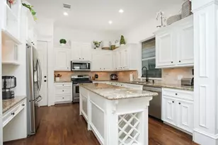 1330 W 25th St, Houston, TX 77008 - Photo 15
