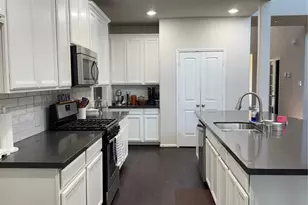 423 Bay Grove Ln, La Porte, TX 77571 - Photo 17